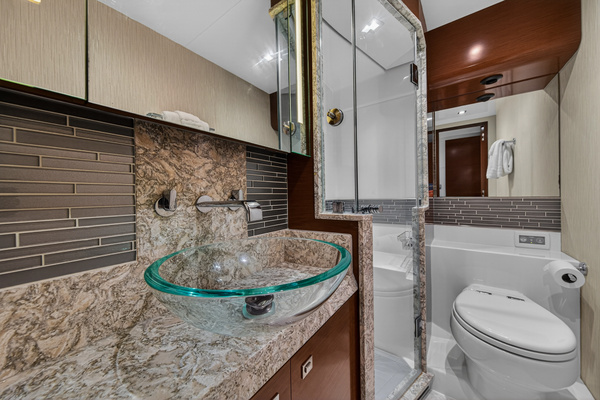 70ft Ocean Alexander Yacht For Sale