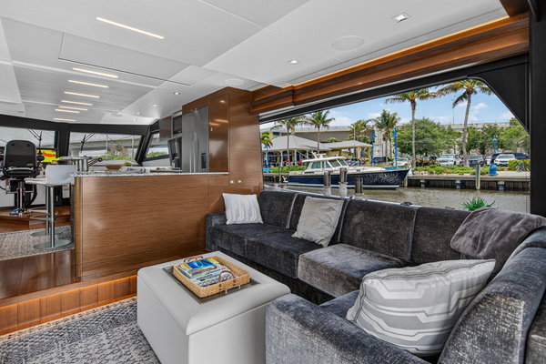 70ft Ocean Alexander Yacht For Sale