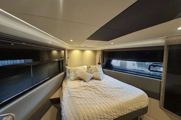 2019 Azimut 53