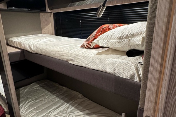 53ft Azimut Yacht For Sale