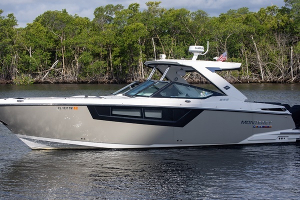 Photo of the 2022 Monterey 385 SS "Sweet Caroline"