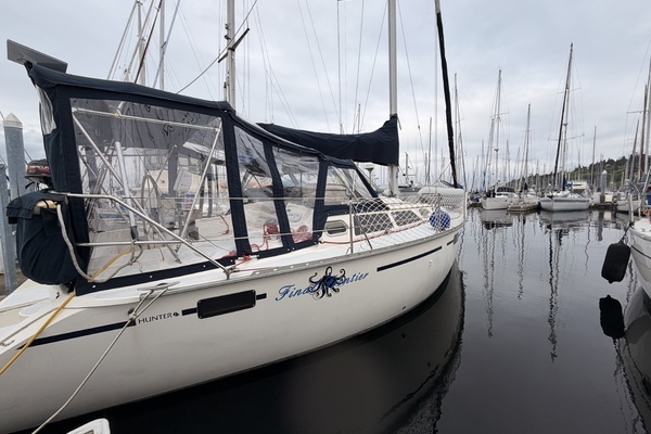 37-ft-Hunter-1990-37.5-Final Frontier Seattle Washington United States  yacht for sale
