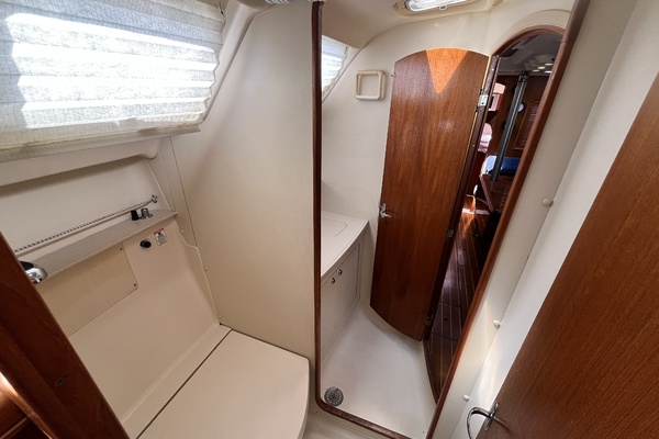 Kalena 37ft Hunter Yacht For Sale