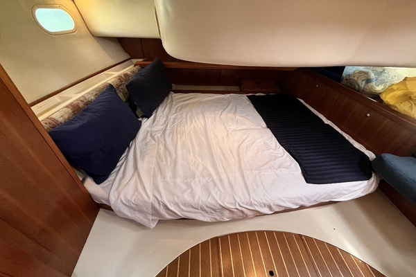 Photo of the 2002 Hunter 386 "Kalena"