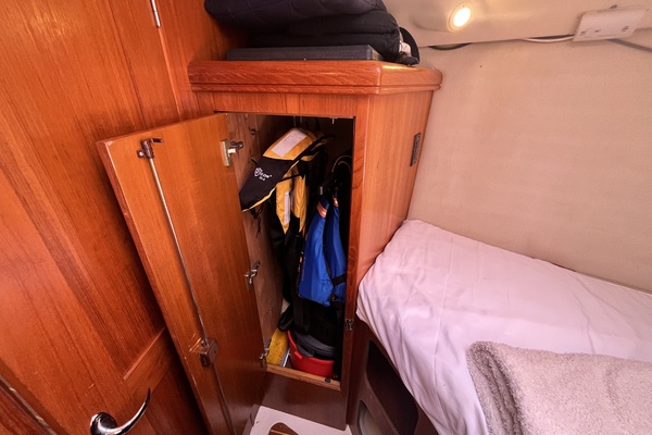 Kalena 37ft Hunter Yacht For Sale