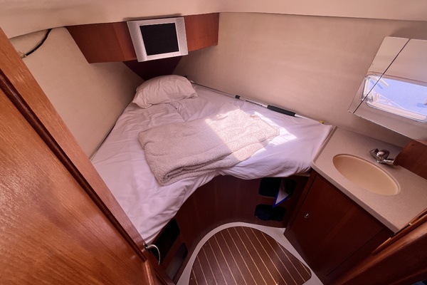 Kalena 37ft Hunter Yacht For Sale