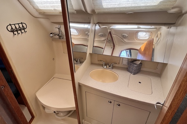 Kalena 37ft Hunter Yacht For Sale
