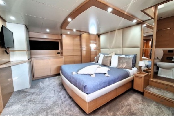 86ft Cerri Cantieri Navali Yacht For Sale