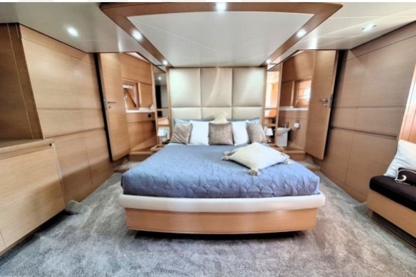 86ft Cerri Cantieri Navali Yacht For Sale