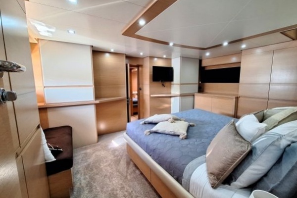 86ft Cerri Cantieri Navali Yacht For Sale