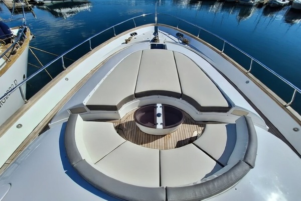 86ft Cerri Cantieri Navali Yacht For Sale