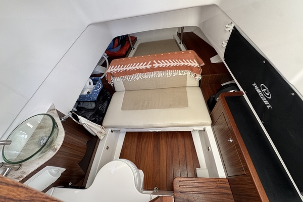 32ft Pursuit Yacht For Sale