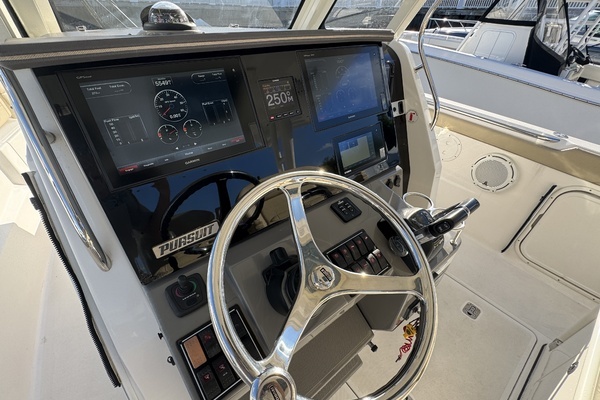 Pursuit S 328 Sport Yacht For Sale