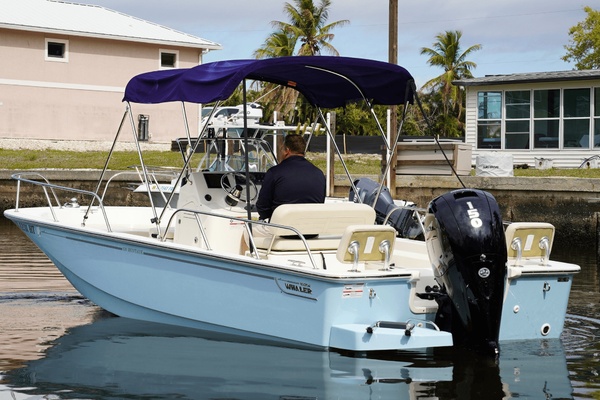 19ft Boston Whaler Yacht For Sale