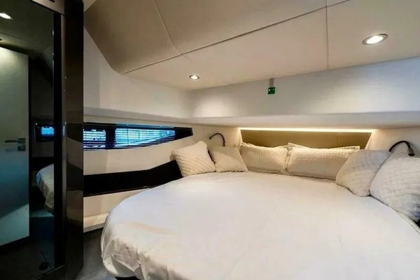 2023 Azimut 48