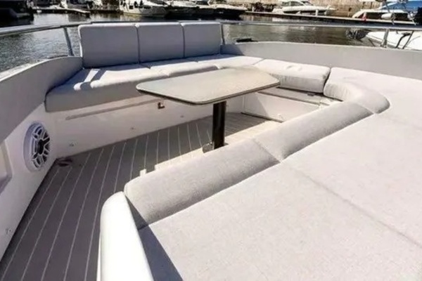 2023 Azimut 48