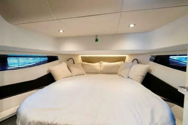 2023 Azimut 48