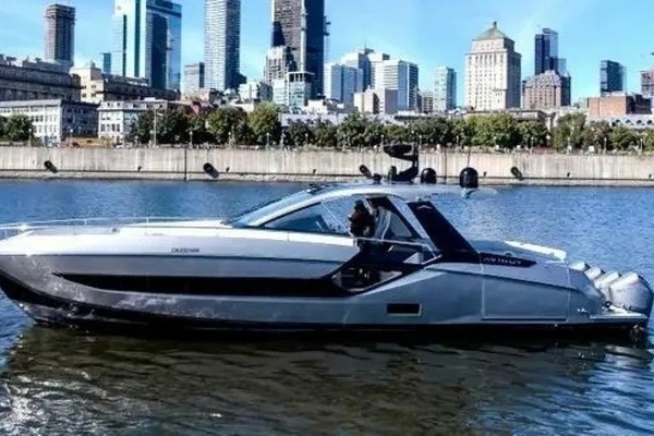 48-ft-Azimut-2023-47 Verve-2023 Azimut 47 Verve-Quebec Ontario Canada yacht for sale