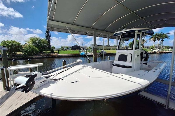 24ft Tidewater Yacht For Sale