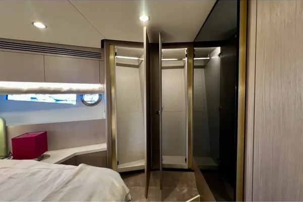 2024 Azimut 60