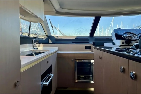 2024 Azimut 60