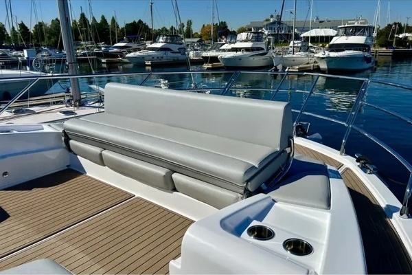 2024 Azimut 60