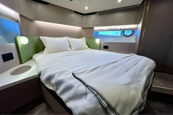 2024 Azimut 60