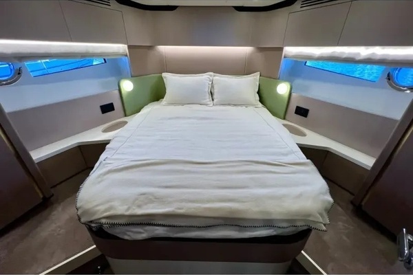 2024 Azimut 60