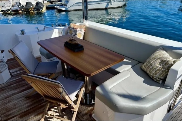 2024 Azimut 60