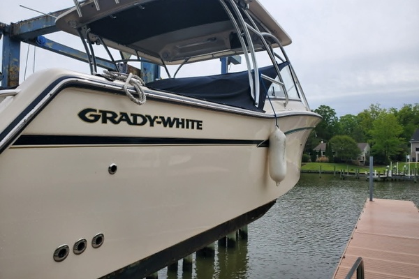 30ft Grady White Yacht For Sale