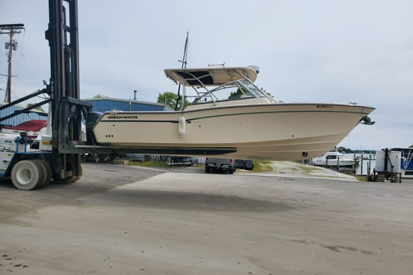 30ft Grady White Yacht For Sale