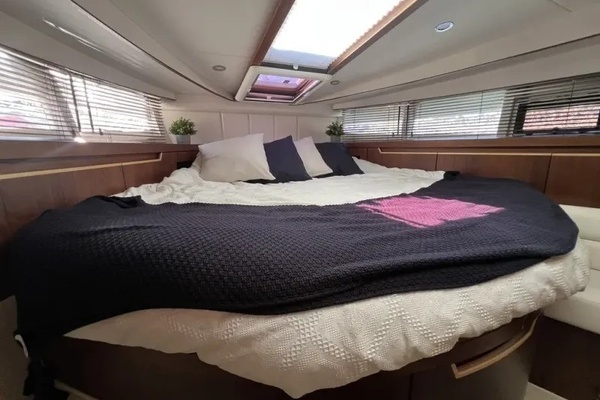 2016 Galeon 44