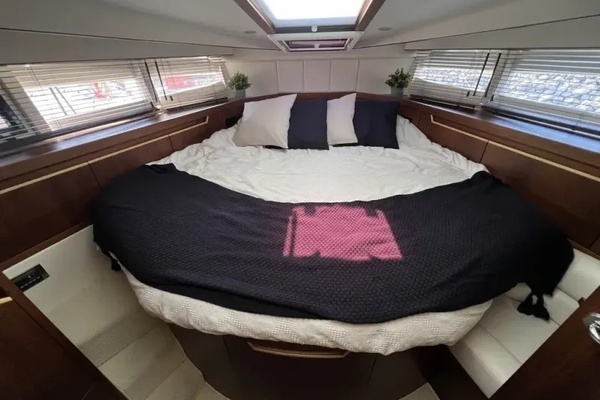 2016 Galeon 44
