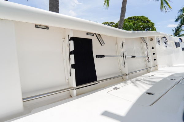 29ft Tidewater Yacht For Sale