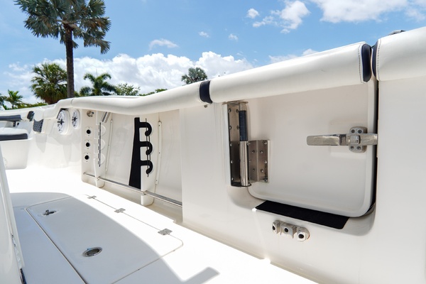 29ft Tidewater Yacht For Sale