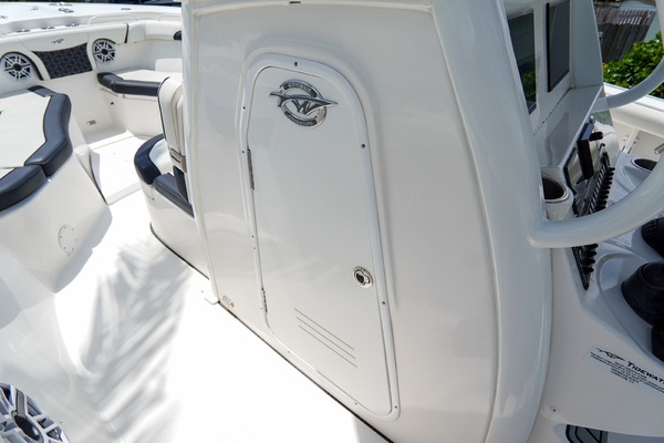 29ft Tidewater Yacht For Sale