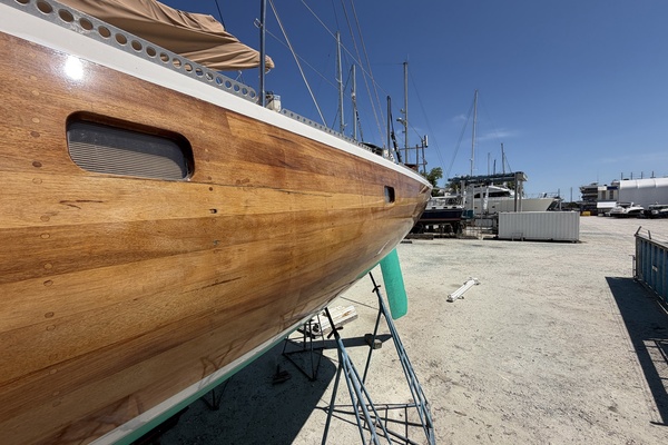 MERU 62ft Custom Yacht For Sale