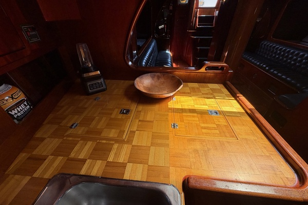 MERU 62ft Custom Yacht For Sale