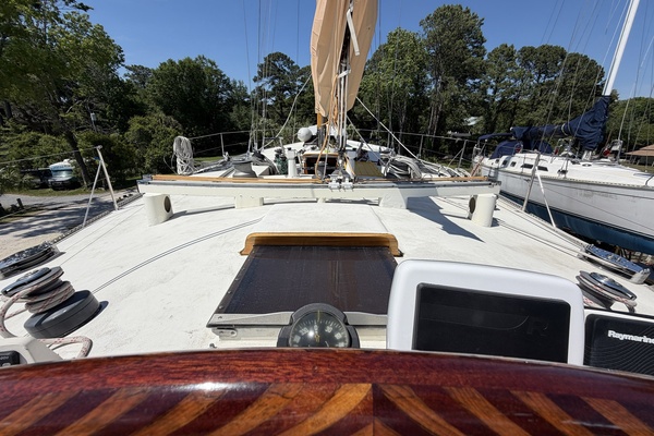 MERU 62ft Custom Yacht For Sale