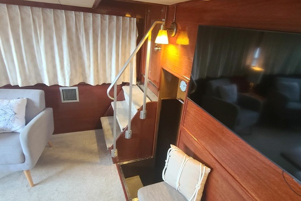 DANAMITE 58ft Chris Craft Yacht For Sale