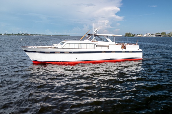 DANAMITE 58ft Chris Craft Yacht For Sale