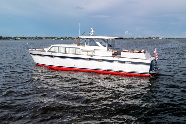 DANAMITE 58ft Chris Craft Yacht For Sale
