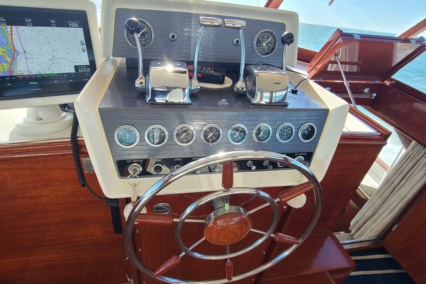 DANAMITE 58ft Chris Craft Yacht For Sale