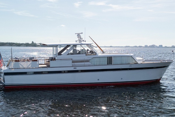 DANAMITE 58ft Chris Craft Yacht For Sale