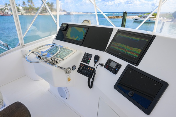 Cabo 48 - Bad Boyz - Flybridge