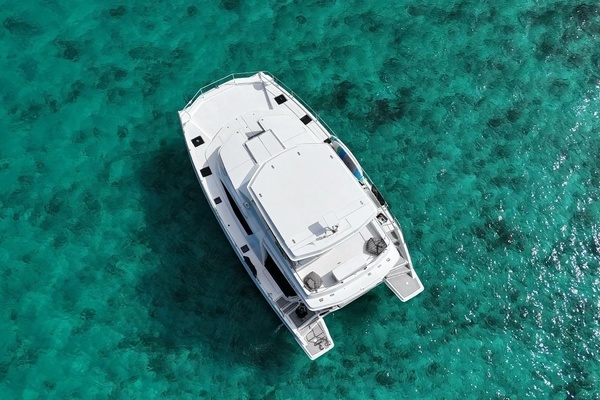 Photo of the 2014 Leopard 51PC "Somewhere hot"