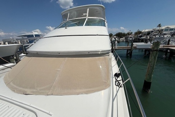 2005 Carver 46