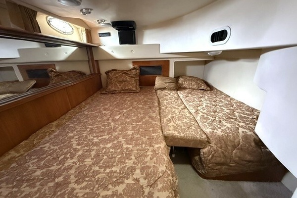 Clear 2 Close 46ft Carver Yacht For Sale
