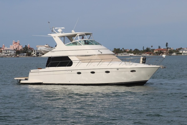 2005 Carver 46 Voyager