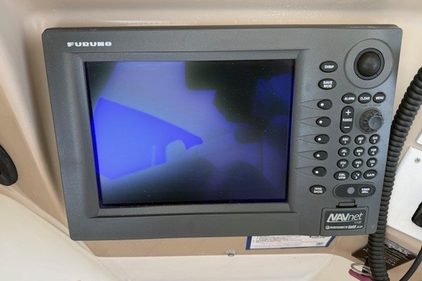 2005 Carver 46